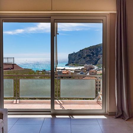 Casa Matilde - Appartamento Vista Mare - Con Posto Auto 菲纳莱利古雷 外观 照片