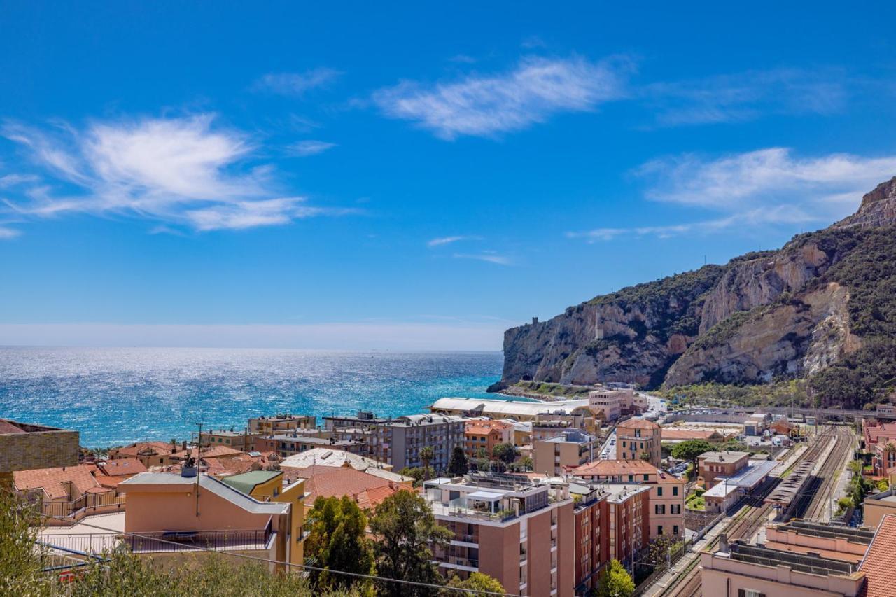 Casa Matilde - Appartamento Vista Mare - Con Posto Auto 菲纳莱利古雷 外观 照片