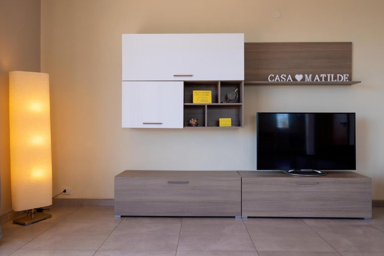 Casa Matilde - Appartamento Vista Mare - Con Posto Auto 菲纳莱利古雷 外观 照片