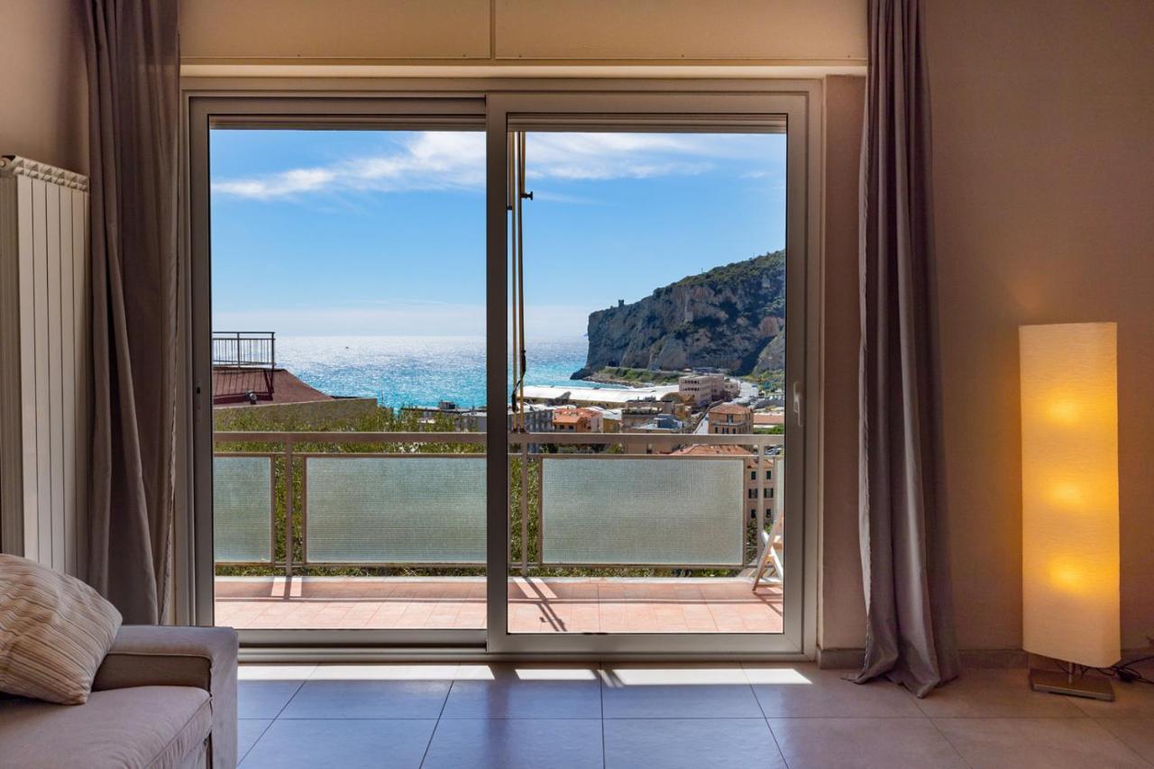 Casa Matilde - Appartamento Vista Mare - Con Posto Auto 菲纳莱利古雷 外观 照片
