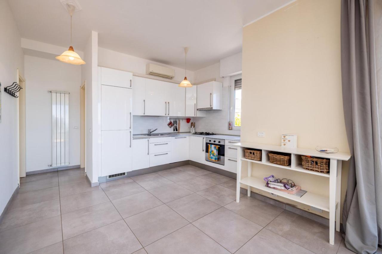 Casa Matilde - Appartamento Vista Mare - Con Posto Auto 菲纳莱利古雷 外观 照片