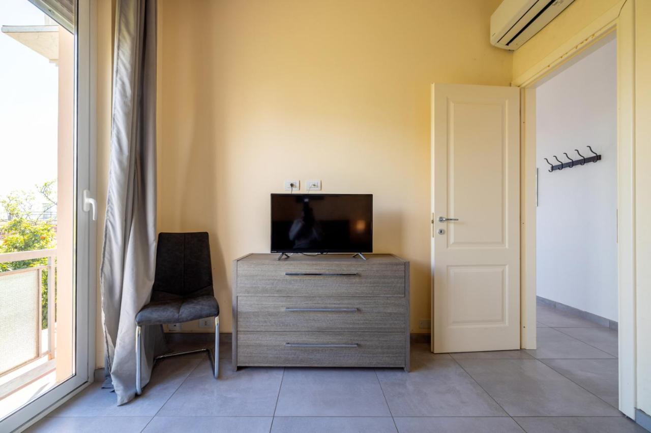 Casa Matilde - Appartamento Vista Mare - Con Posto Auto 菲纳莱利古雷 外观 照片